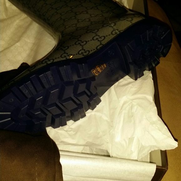 Authenic gucci rain boots sold