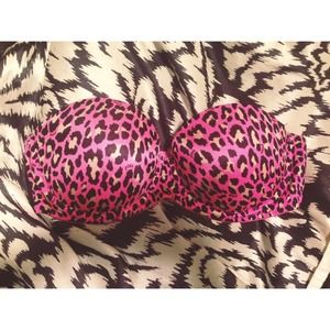 Victoria's Secret pink push up bra