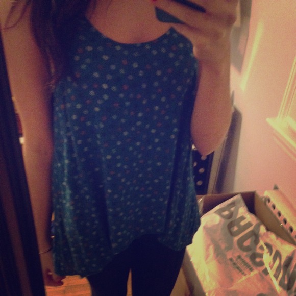 Bcbg top 💕PRICE DROP💕 - Picture 1 of 3