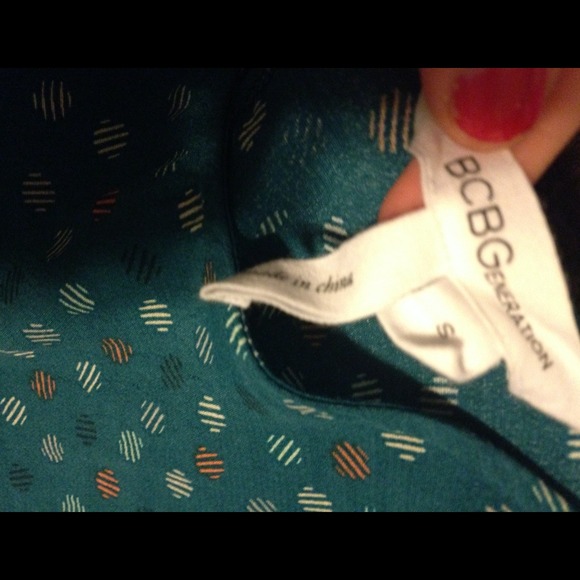 Bcbg top 💕PRICE DROP💕 - Picture 3 of 3