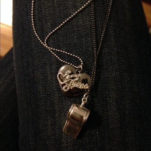 2 in one guess necklace - Picture 3 of 3