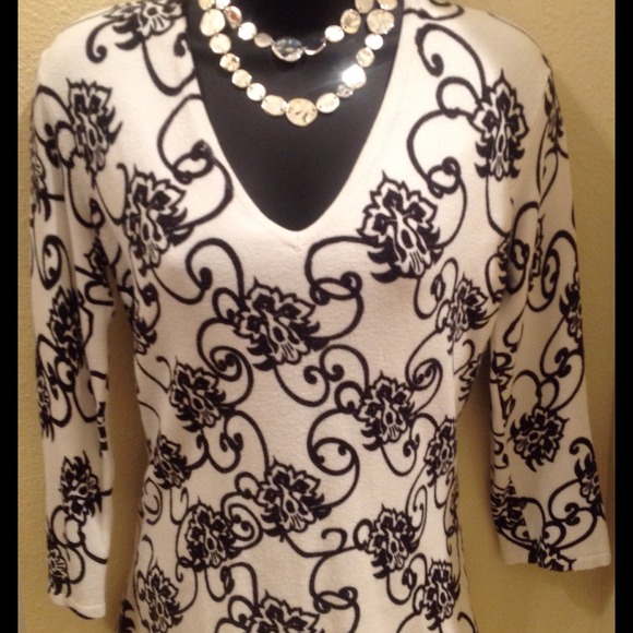 Willi Smith Shirt size Medium--Super Cute!
