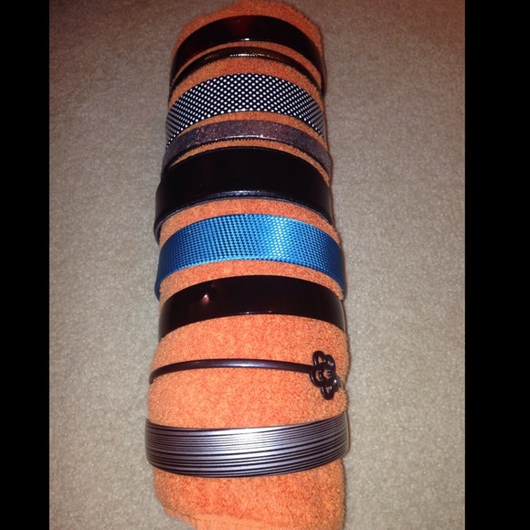 9 headbands.. Worn twice