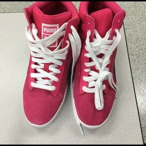 HOT PINK Puma Heels!