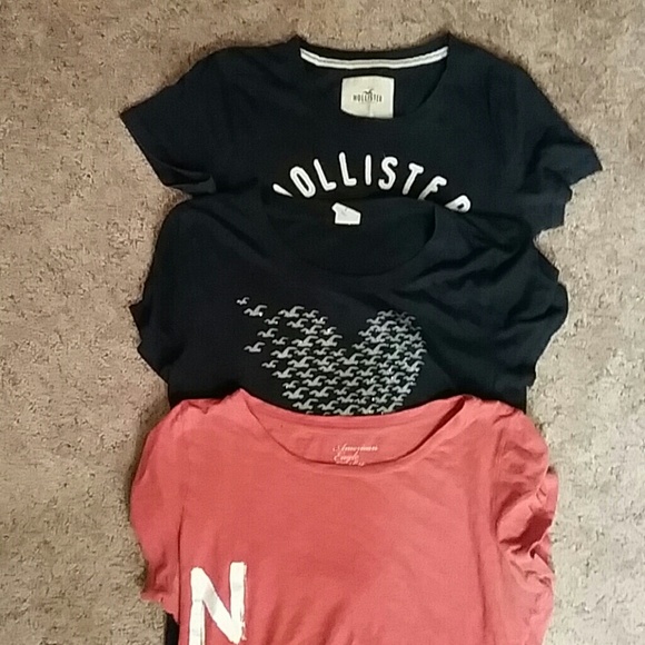 3 t-shirts bundl from hollister and American eagle