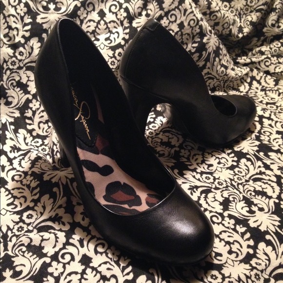 Jessica Simpson Shoes - NEW Jessica Simpson black heels