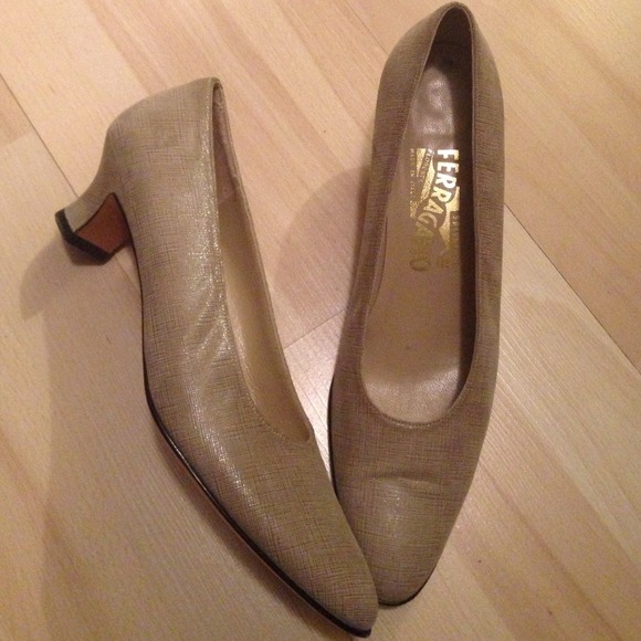 taupe colored women's shoes