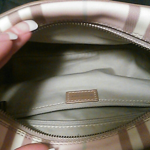 Authentic Burberry crossbody - Picture 2 of 4
