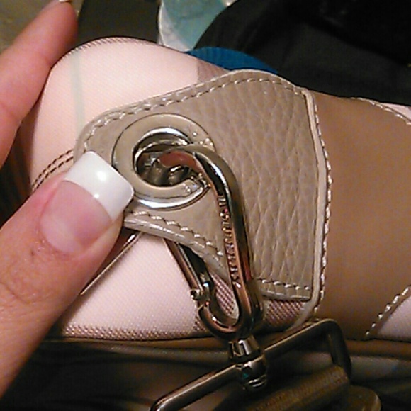 Authentic Burberry crossbody - Picture 3 of 4