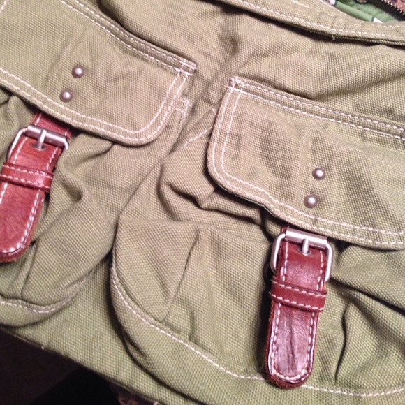 American Eagle Purse green