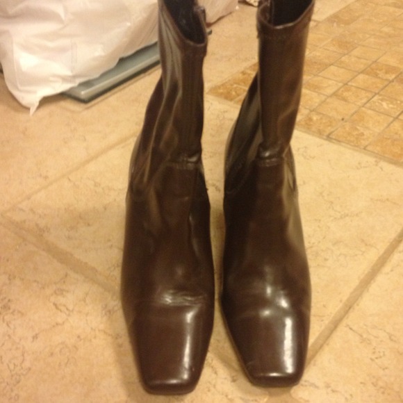 Brown boots