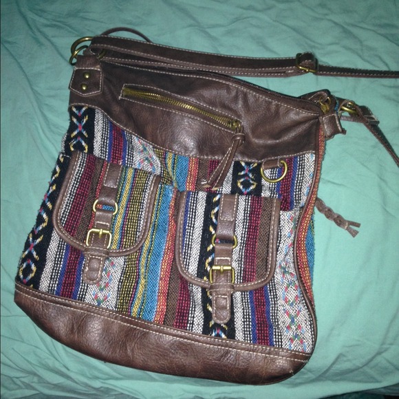 PRICE DROP 🎉🎊 Aztec Crossbody purse