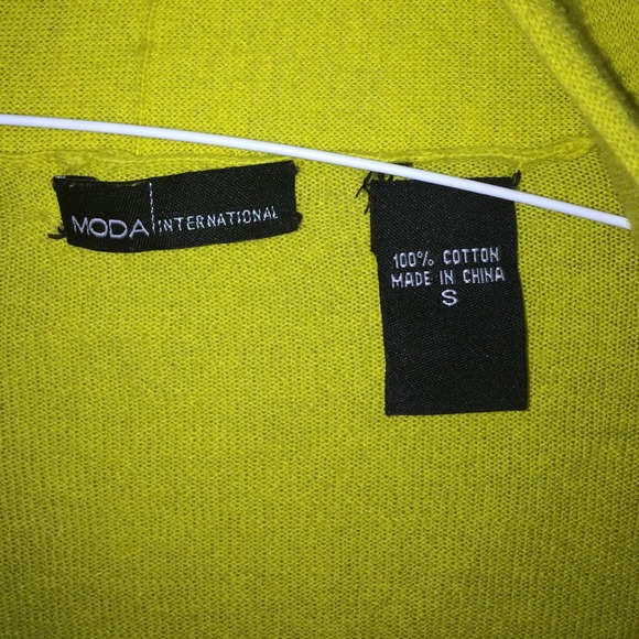 A Yellow Cardigan - Picture 4 of 4