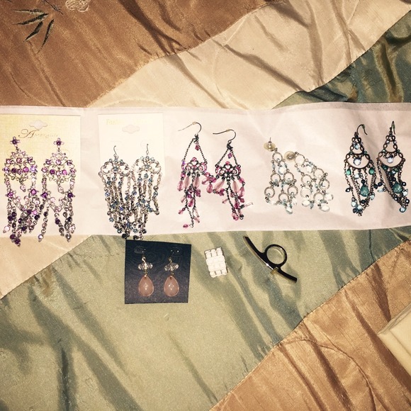 6 earrings 2 rings