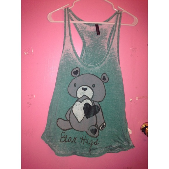 'Bear Hugs' Tank Top (: