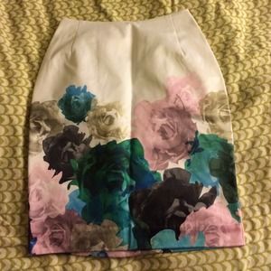 Floral pencil skirt size 2