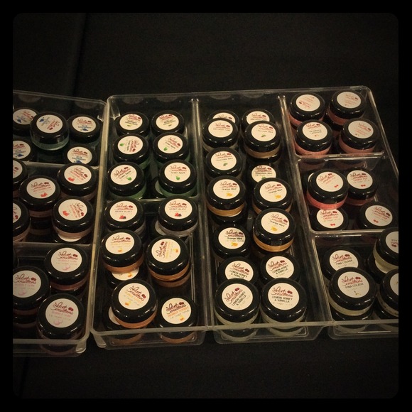 Bundle of lip scrubs