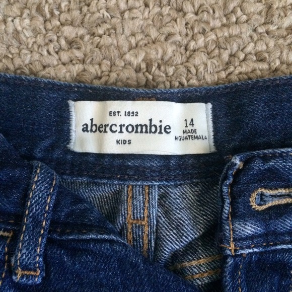 Abercrombie kids denim shorts - Picture 2 of 2