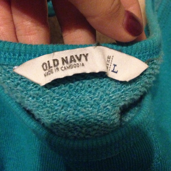 Old navy sweater - Picture 2 of 2
