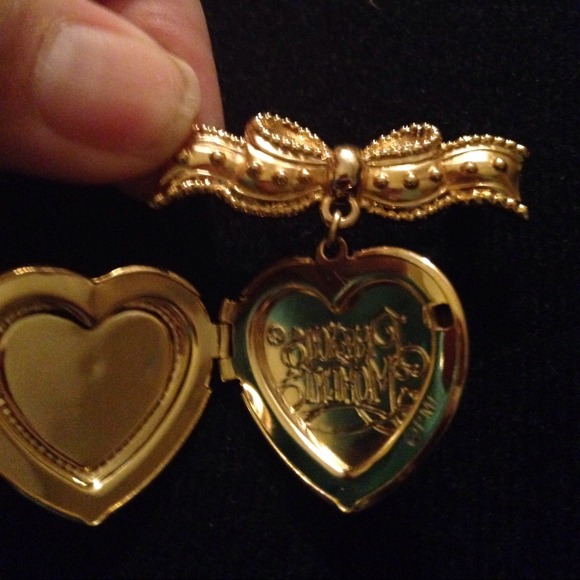 💕❤️Pierced Earring and brooch/locket set ❤️💕 - Picture 3 of 4