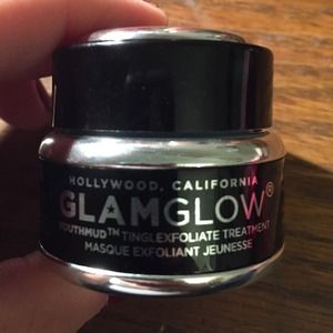 Glam Glow YouthMud Tinglexfoliate Treatment