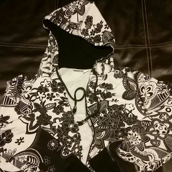 Hooded jacket - Picture 2 of 3