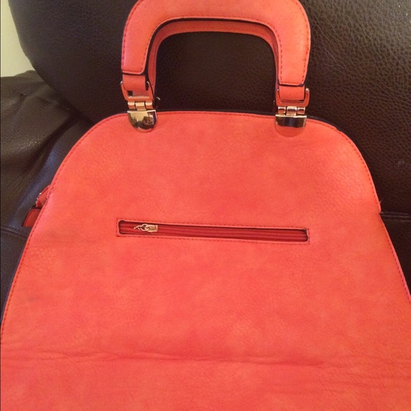 Handbag - Picture 2 of 3