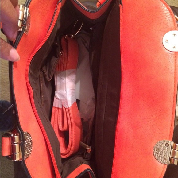 Handbag - Picture 3 of 3