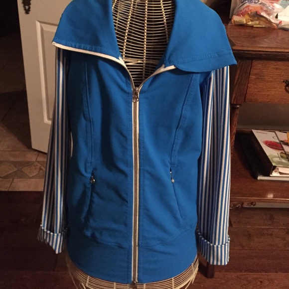 Lululemon jacket - Picture 2 of 4