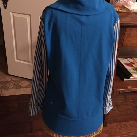 Lululemon jacket - Picture 3 of 4