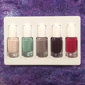 ESSIE NAILPOLISH SET (5⃣)