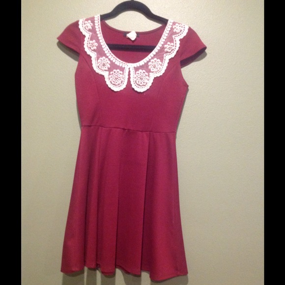 SOLD ModCloth Dress with Peter Pan Collar - Picture 3 of 4