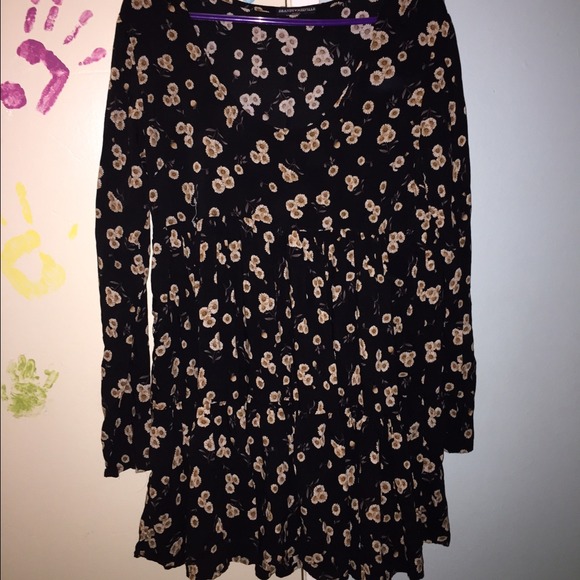 Brandy Melville sunflower sleeved dress