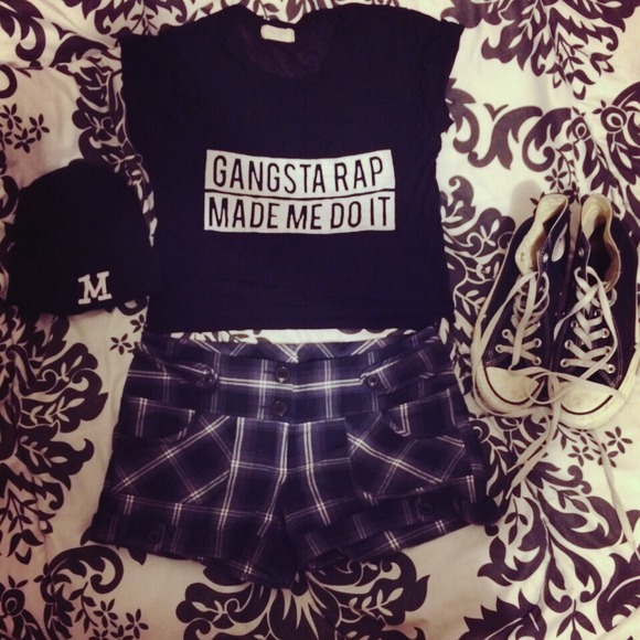 Black and white shorts💕!