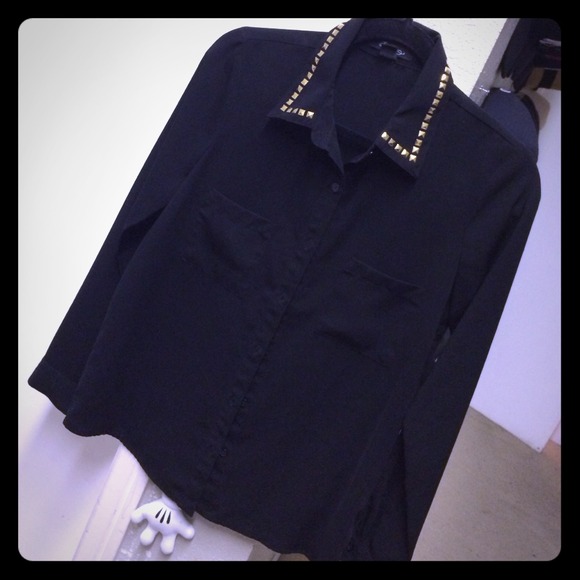 Studded collar chiffon tops