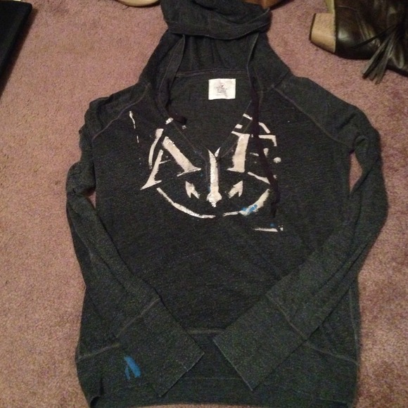 Thin american eagle shirt/hoodie