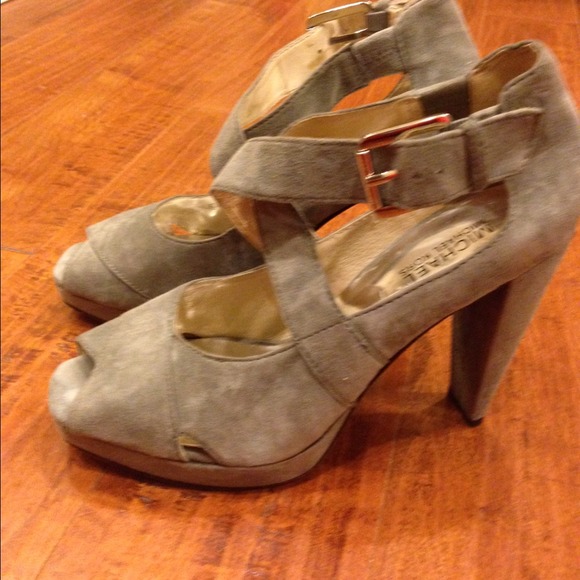 Fabulous Suede Platforms - Picture 4 of 4