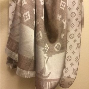 Monogrammed scarf