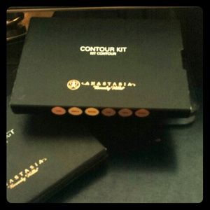 SOLD!! Two Anastasia Contour Kits