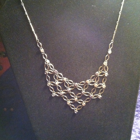 Lacey necklace
