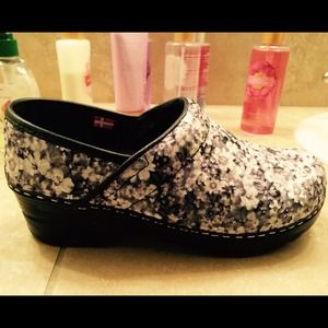 Brand new Sanita Vegan Professional Black Textile