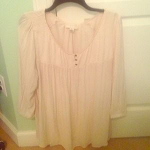 Gorgeous ivory, soft, beautiful, mid sleeve, top!