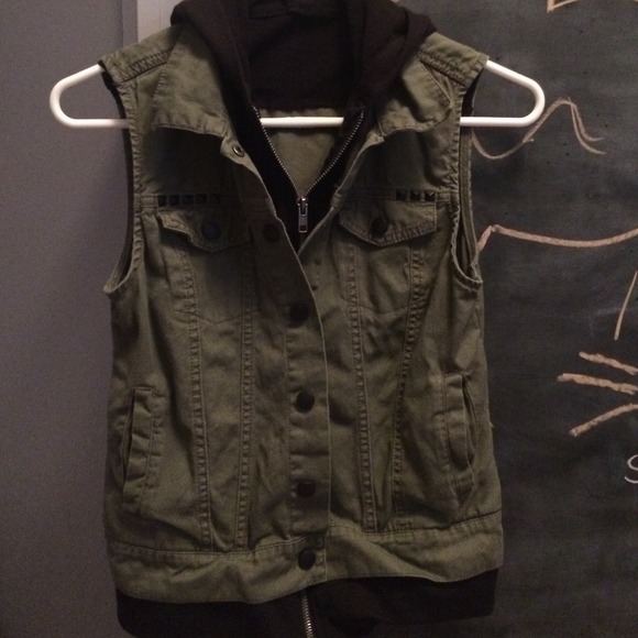 Hooded army green vest with black studs. - Picture 1 of 1