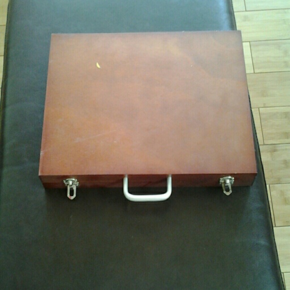 SOLD!!!!!Wooden case paint set