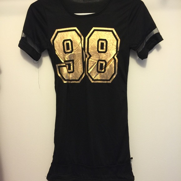 Dressed - Picture 1 of 2