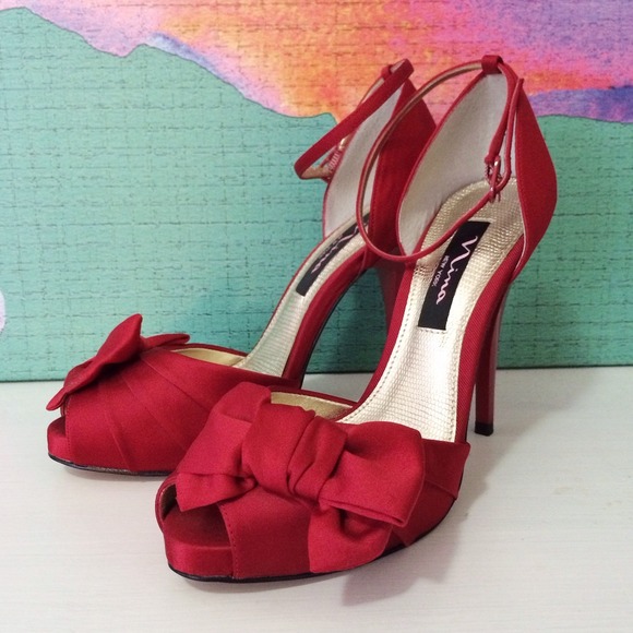 Gorgeous NEW Red Satin Peep-toe Pumps