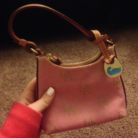 Dooney & Bourke bitsy bag/ wristlet