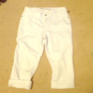 White Old Navy capris