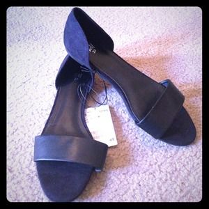 NWT H&M black flats