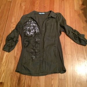 Maurice's shirt grey